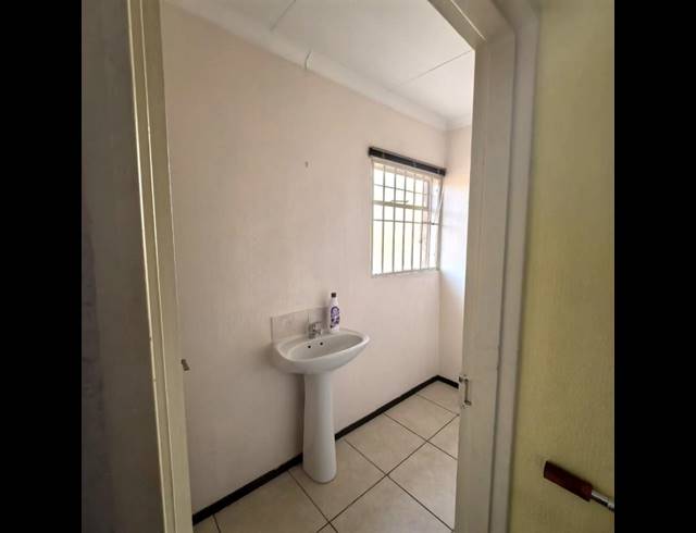 2 BEDROOM APARTMENT FOR SALE IN HONEYPARK